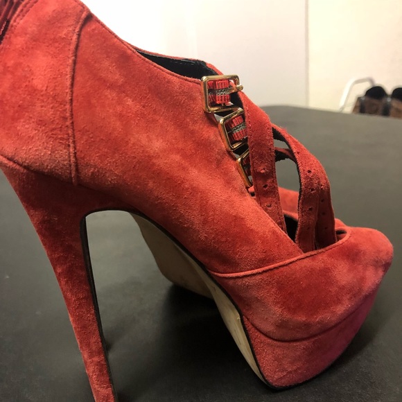 GENUINE LEATHER Aldo 51/2” heels - Picture 3 of 6